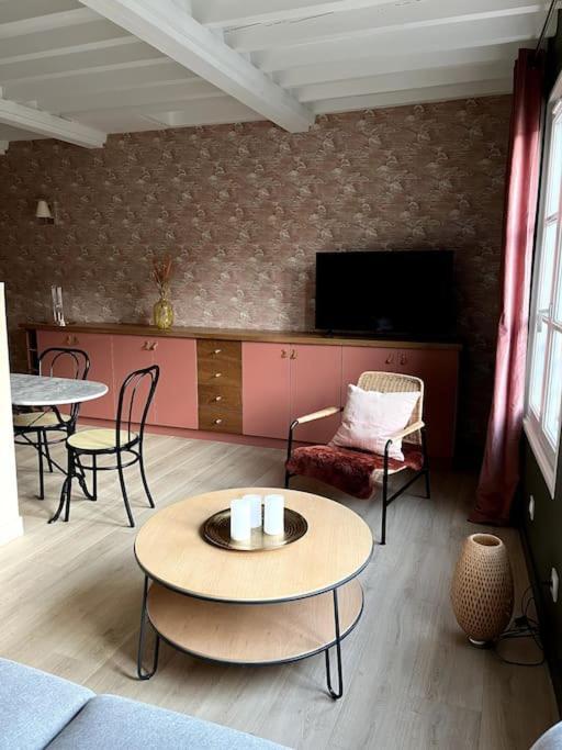 Appartement Duplex 50m2 Renove, Hyper-centre, St Sauveur *